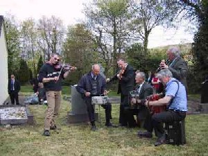 his Tulla Ceili Band companions playing at his grave